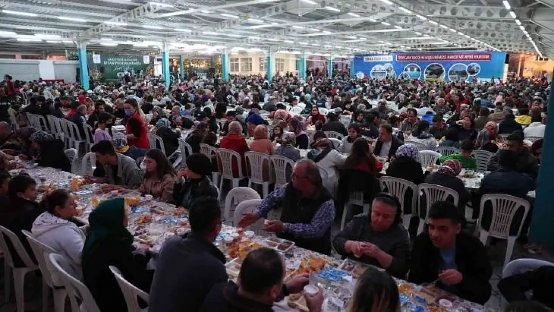 Merkezefendi'de iftar yemekleri devam ediyor