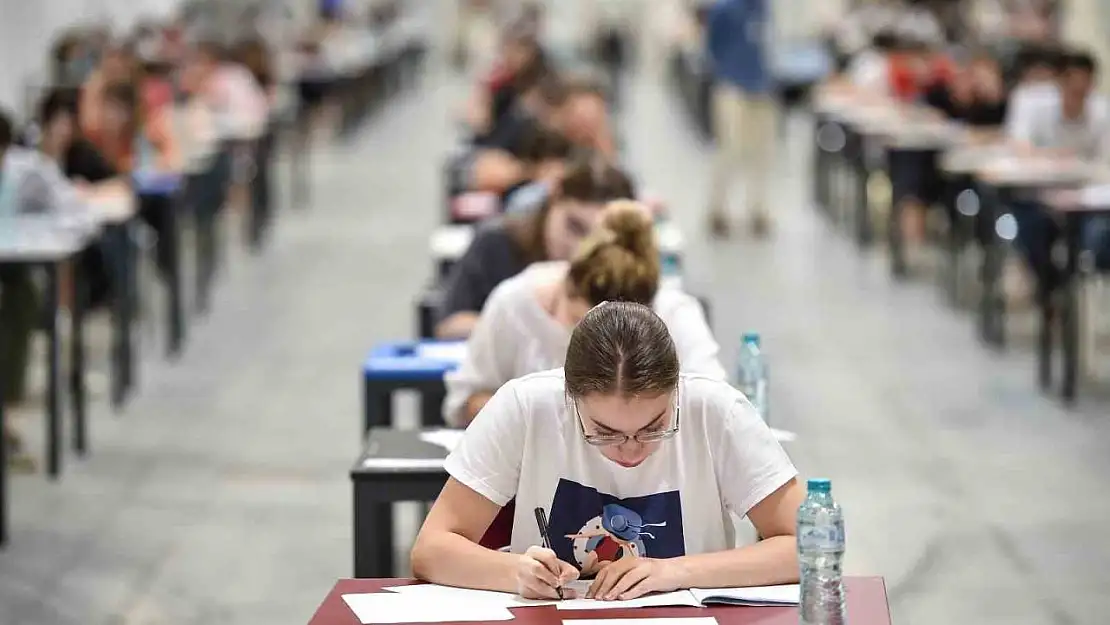 Merkezefendi'de ücretsiz TYT ve AYT deneme sınavları devam ediyor