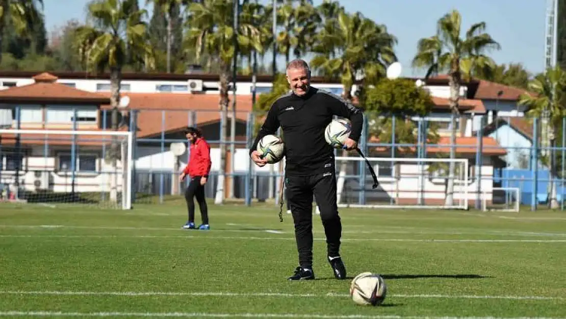 Mesut Bakkal 'Taraftarlarımızı takıma destek vermeye çağırıyorum'