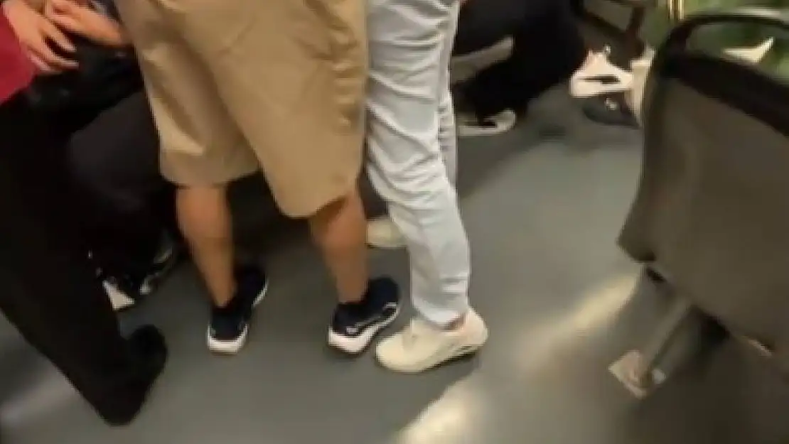 Metroda süs kavgası