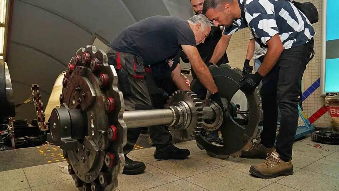 Metronun yürüyen merdivenlerinde kapsamlı bakım çalışması