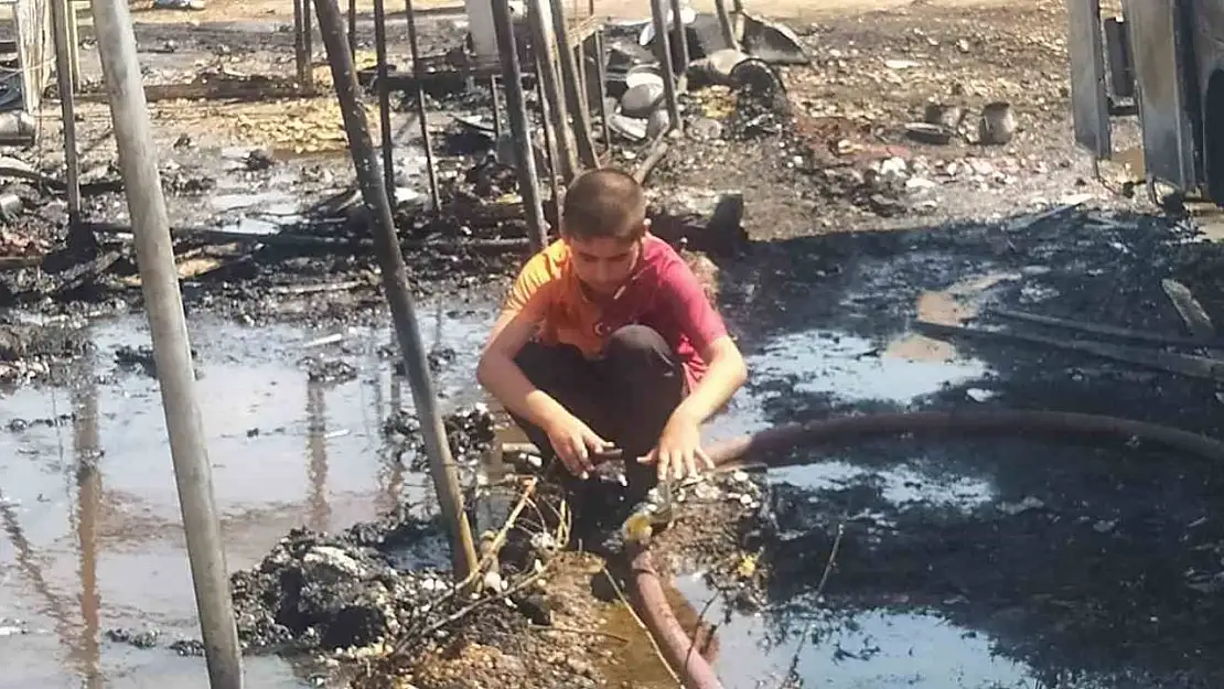 Mevsimlik işçilerin kaldığı çadırlarda yangın çıktı