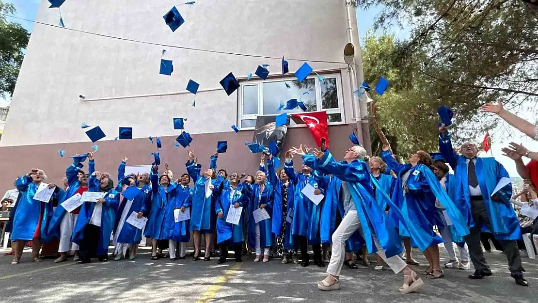 Mezun olduğu okulda öğretmenlik yapmış olan da var, diplomasını lise öğretmeninden alan da