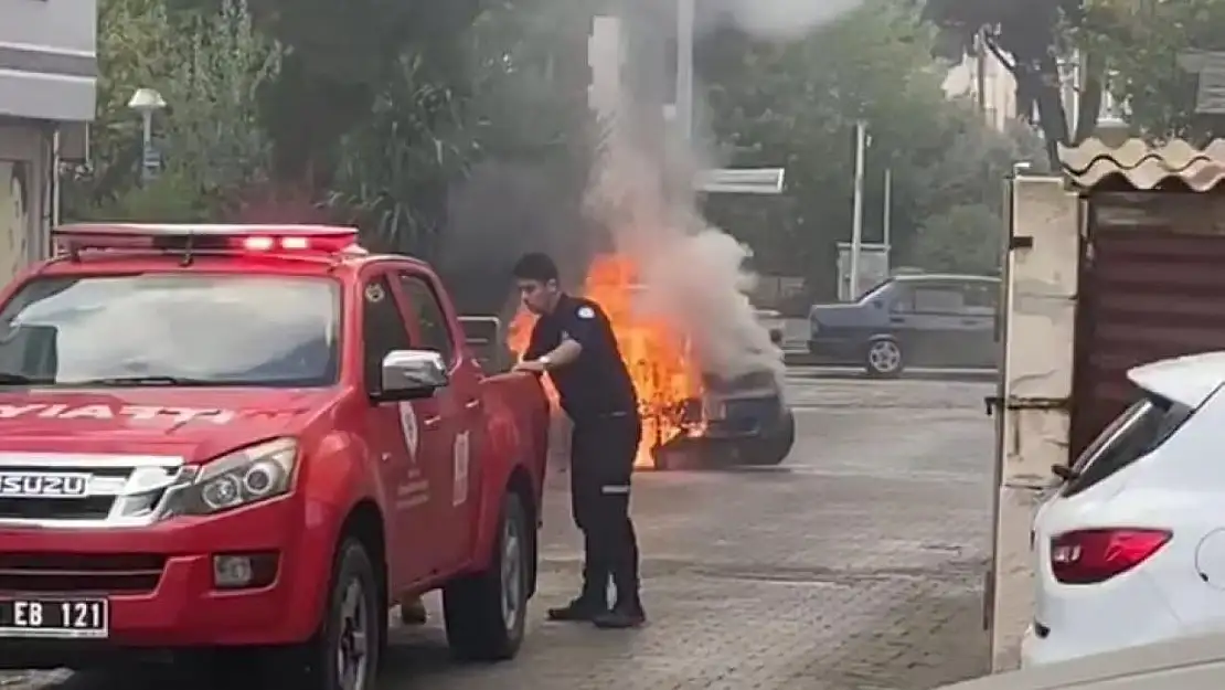 Milas'ta otomobil alev topuna döndü