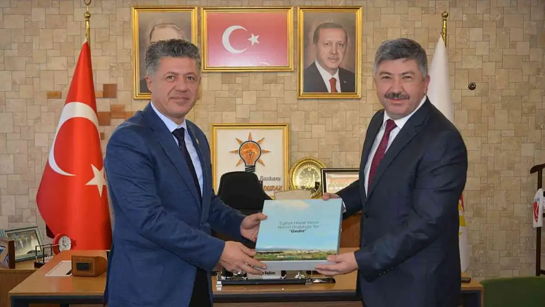 Milletvekili Özkan, 2023'e Doğru Şehir Buluşmaları İçin Gediz'de