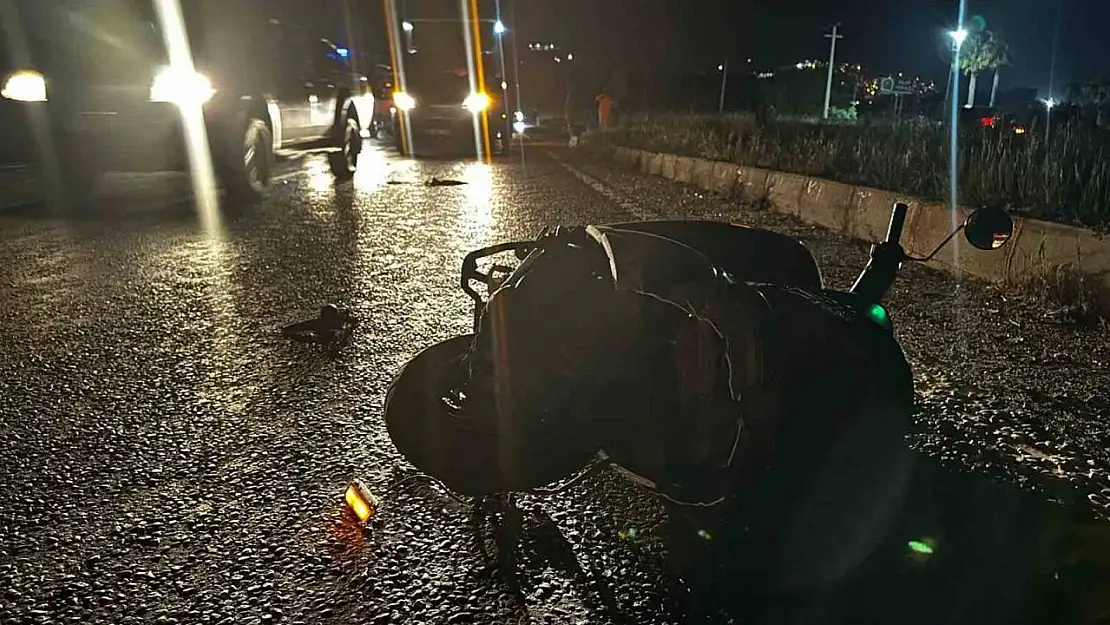 Minibüsün çarptığı motosikletli yaralandı