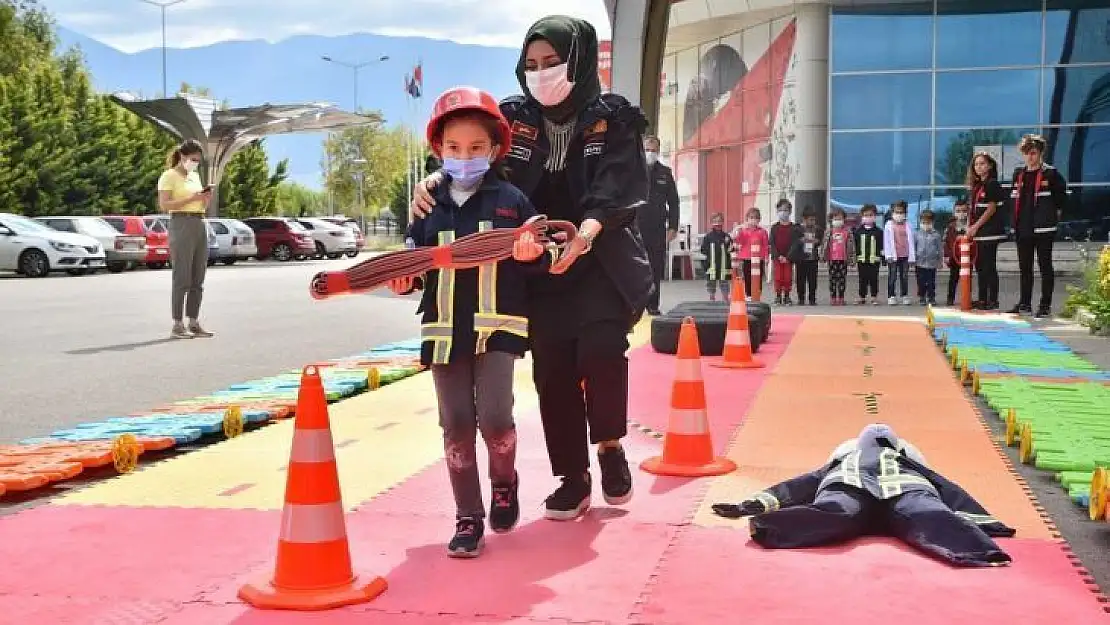 Minik itfaiye erleri görev başında