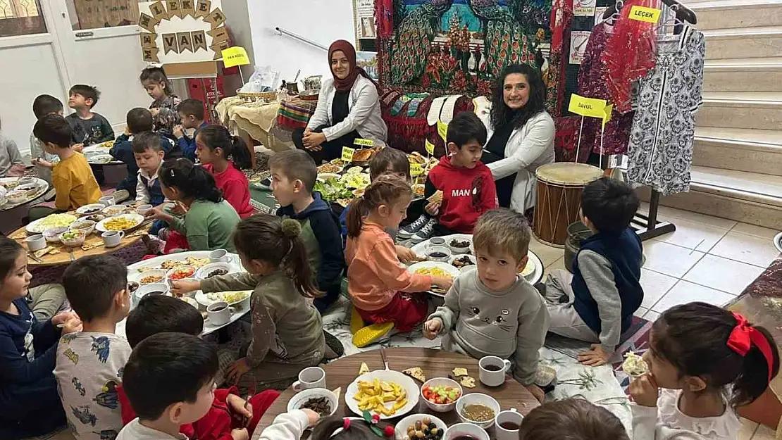 Minik öğrenciler 'Dilimizin Zenginlikleri Projesi' ile Türkiye'yi tanıyor