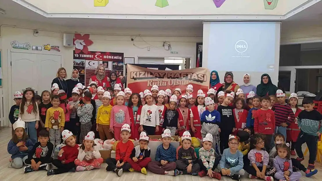 Minik öğrenciler Kızılay'ı öğrendi