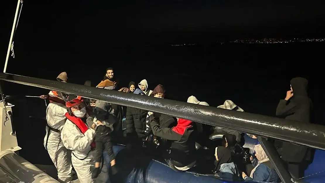 Mobil radarın tespit ettiği 29 düzensiz göçmen yakalandı