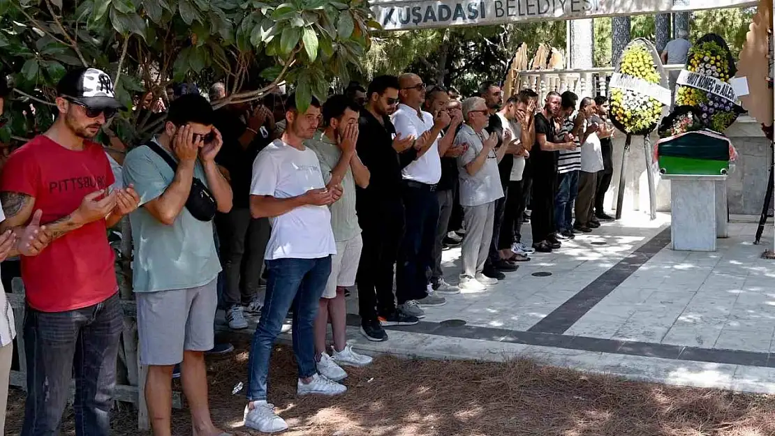 Motosiklet kazasında hayatını kaybeden genç son yolculuğuna uğurlandı