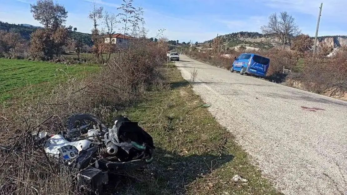 Motosikletiyle koyuna çarpan sürücü yaralandı