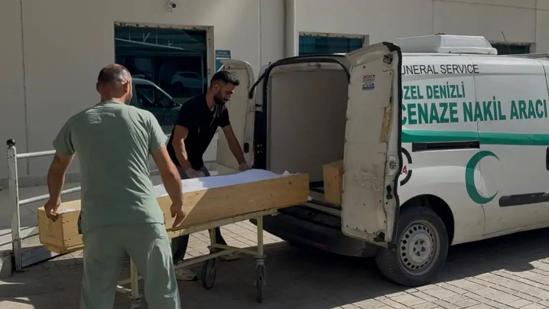 Motosikletli üniversite öğrencisi kamyonet ile çarpıştı: 1 ölü