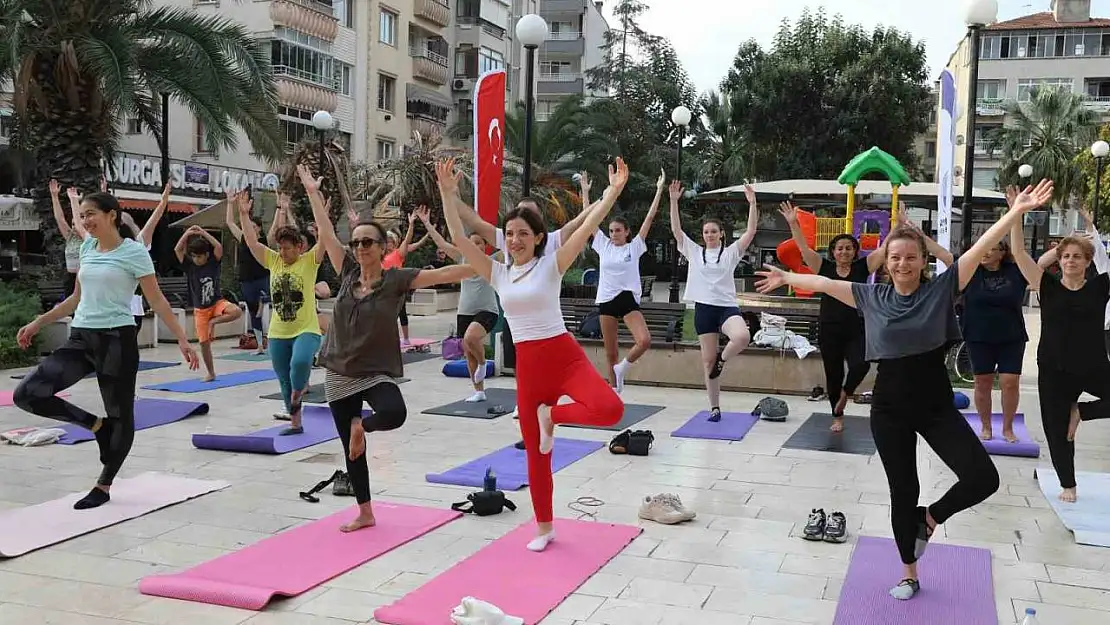 Mudanya'da pazar sabahı yoga ile başladı