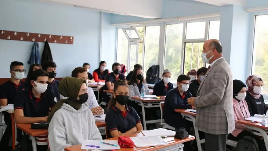Müdür Başyiğit: 'Yüz yüze eğitimin sürekliliği için herkesin elini taşın altına koyması gerek'