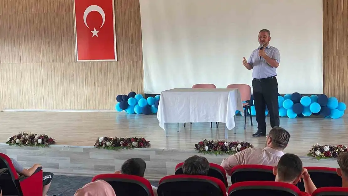 Müftü Güneş ve Yorulmaz, Yaz Yatılı Kur'an Kursu öğrencileri ile buluştu