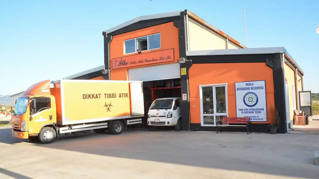 Muğla Büyükşehir Belediyesi, 7 bin 900 ton tıbbi atığı evsel atığa dönüştürdü