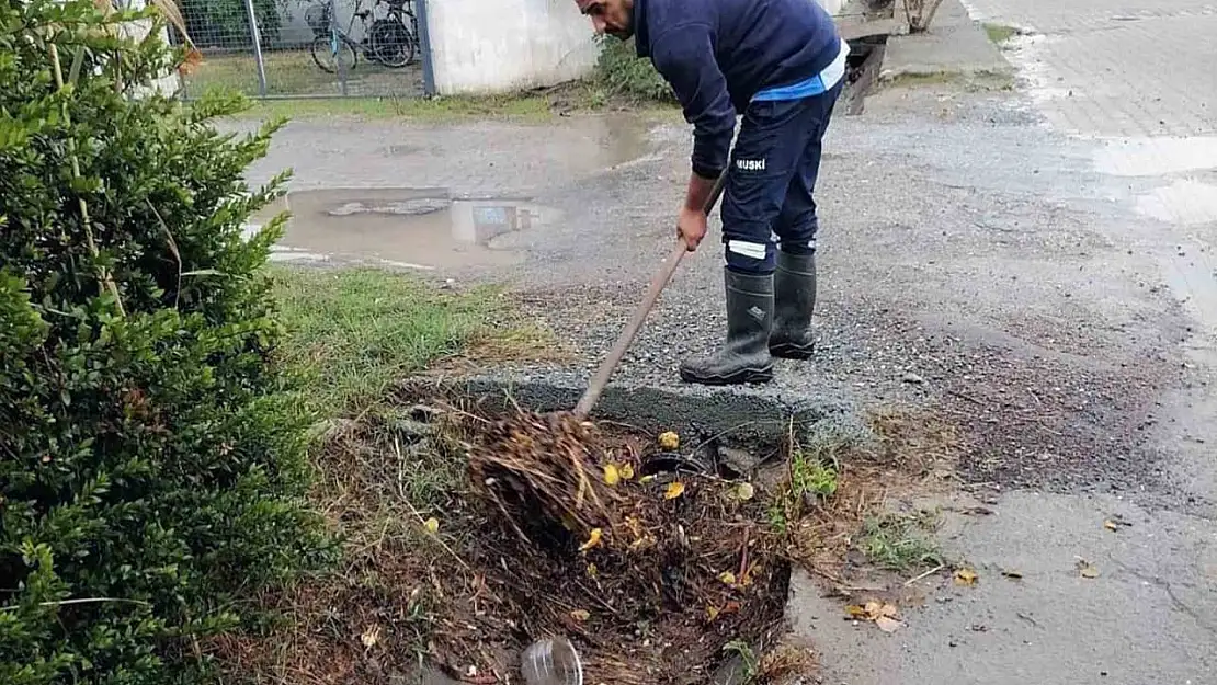 Muğla Büyükşehir ekiplerinden su baskınlarına anında müdahale