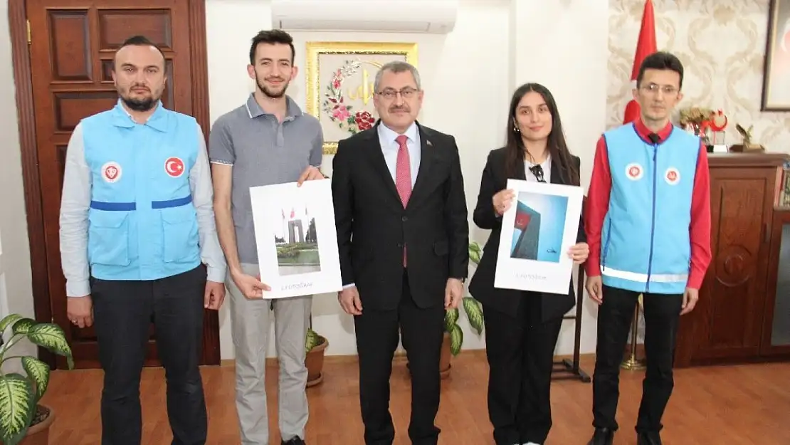 Muğla'da 'Çanakkale Ruhu' Fotoğraf yarışmasında dereceye giren öğrencilere ödülleri verildi