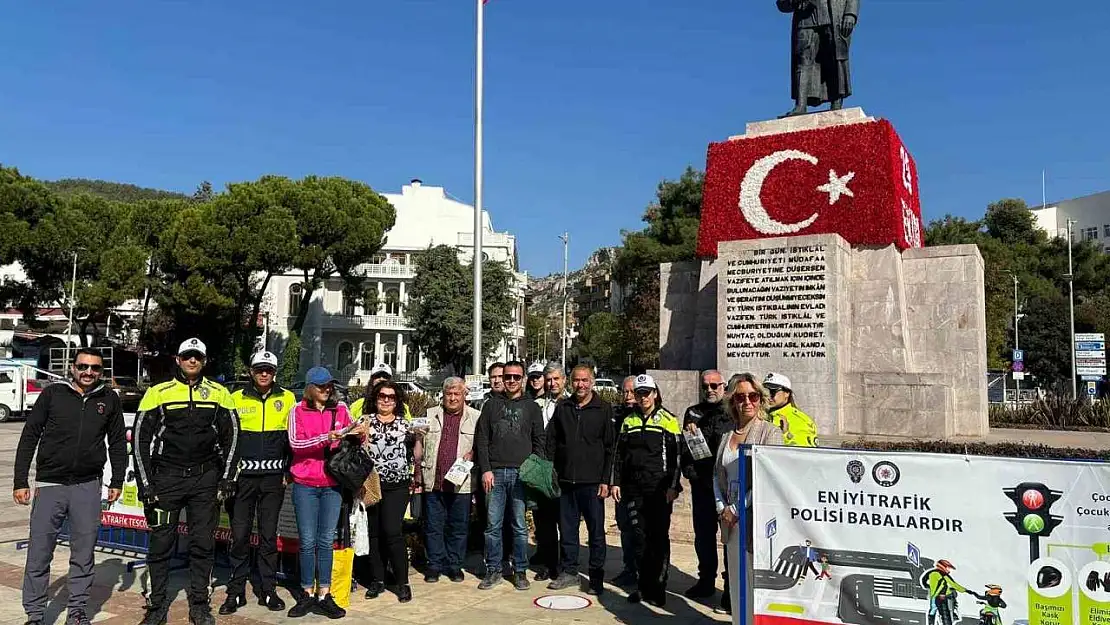 Muğla'da 'En İyi Trafik Polisi Babalardır' projesiyle motosiklet güvenliği eğitimi başladı