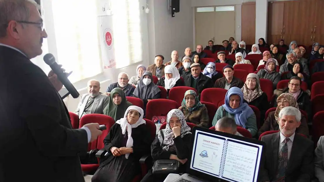 Muğla'da 2025 yılı hacı adaylarına yönelik ilk eğitim semineri gerçekleştirildi