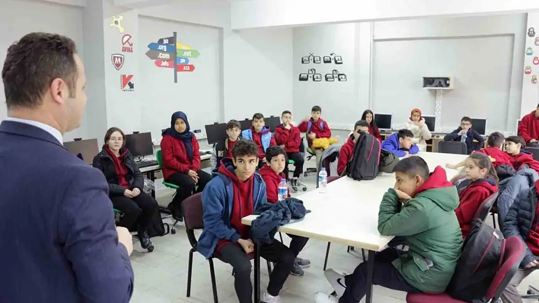 Muğla'da 3 bin deprem mağduru çocuk ders başı yaptı
