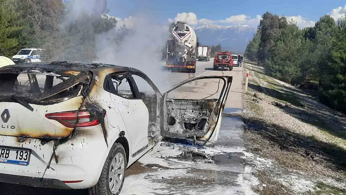 Muğla'da araç yangını