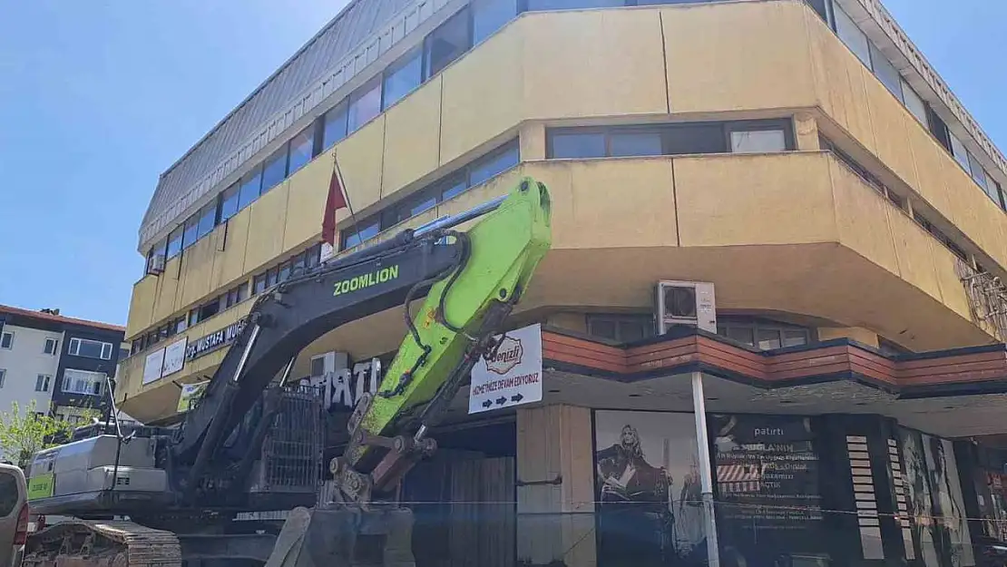 Muğla'da işhanının yıkımı için geri sayım başladı