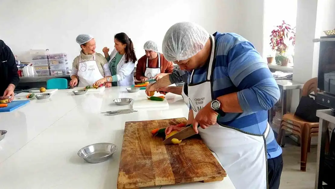 Muğla'da özel bireylere kahvaltı kursu veriliyor