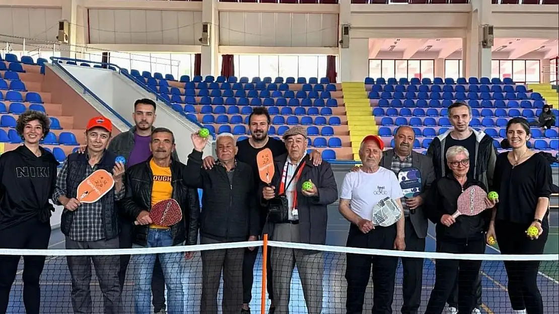 Muğla'da Pickleball sporunun eğitmen eğitimi verildi