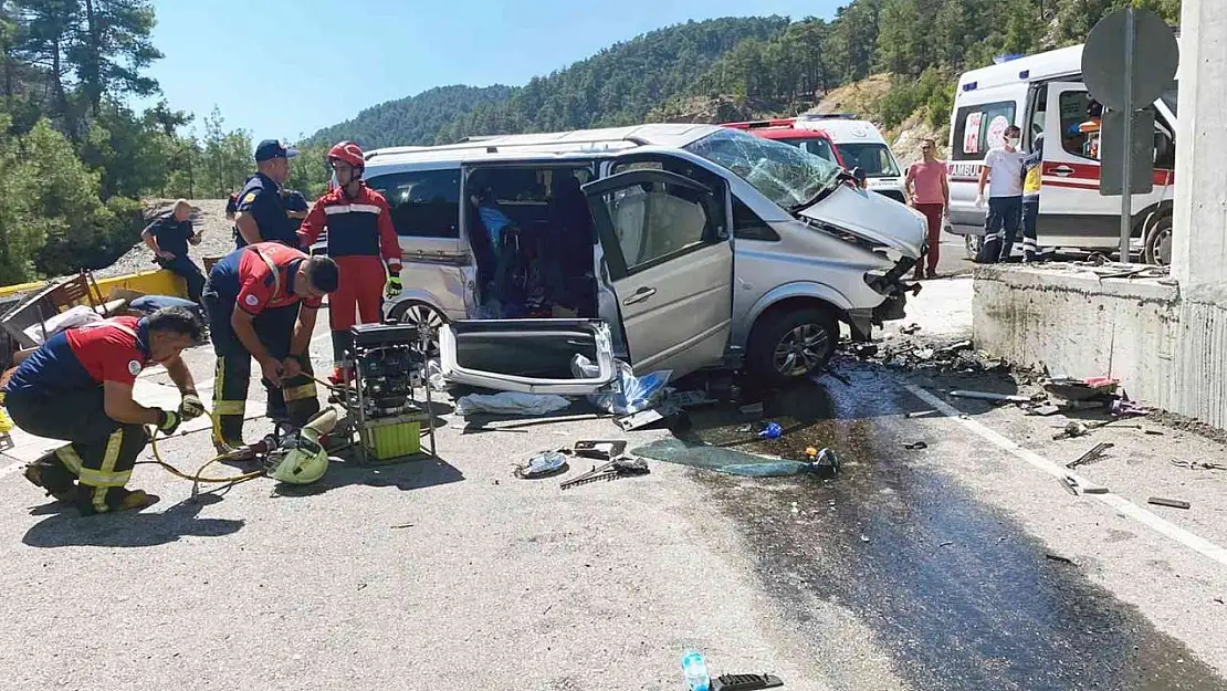 Muğla-Denizli karayolunda kaza: 2 ölü