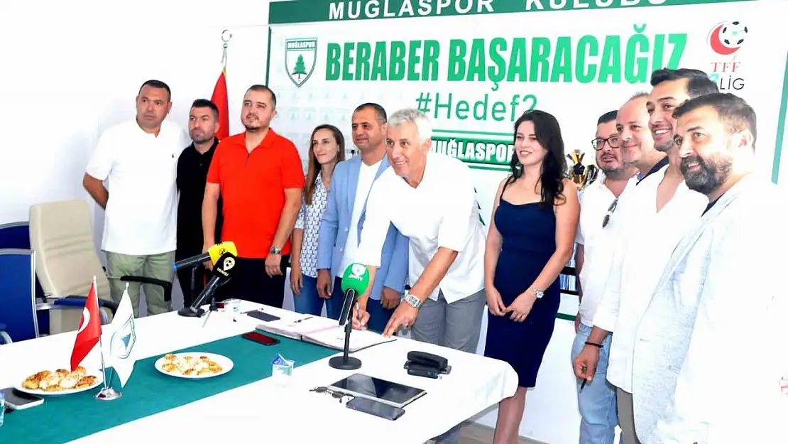 Muğlaspor yeni teknik direktörü Durmuş'u tanıttı