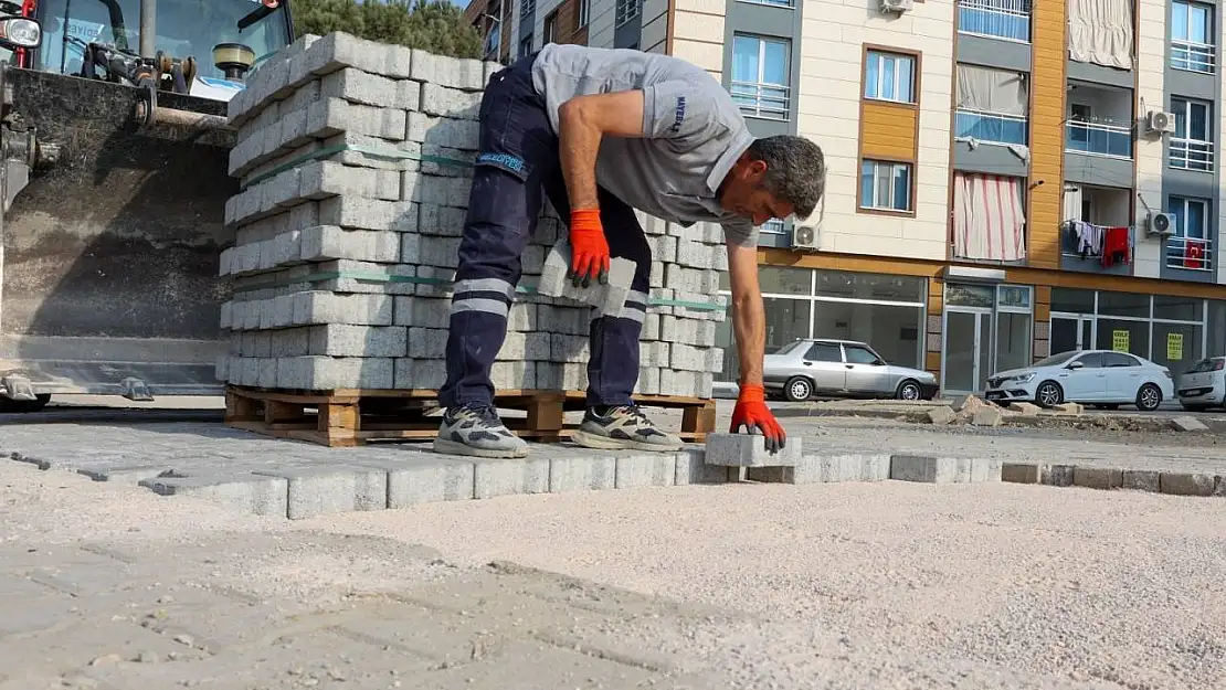 Muradiye'de sokaklar Yunusemre ile güzelleşiyor^