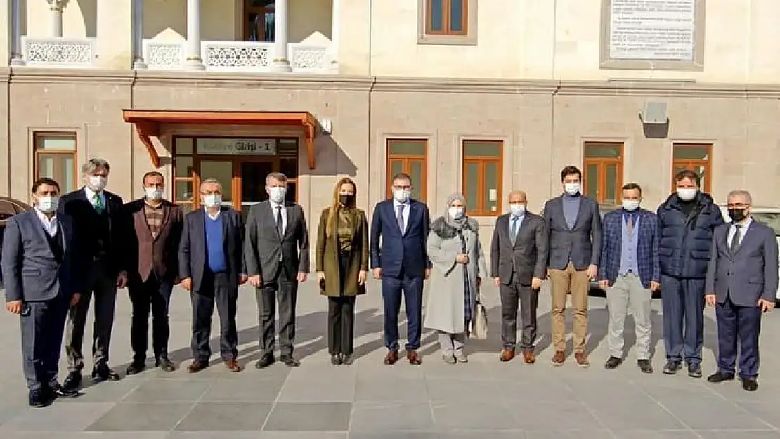MÜSİAD İzmir, Rektör Nükhet Hotar'ı ağırladı