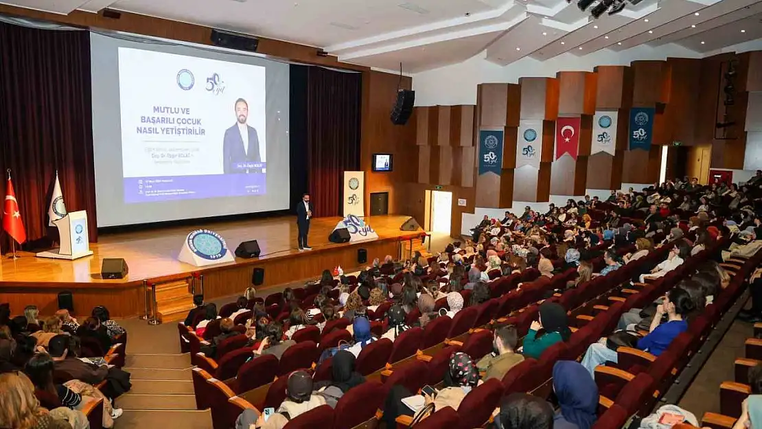 Mutlu ve başarılı çocuk yetiştirmenin formülü BUÜ'de konuşuldu