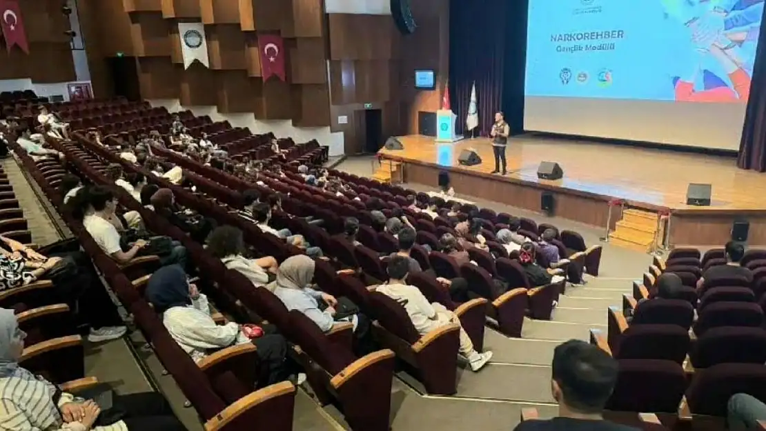 Narkotikle mücadelede bir yılda 400 binden fazla kişiye eğitim verildi