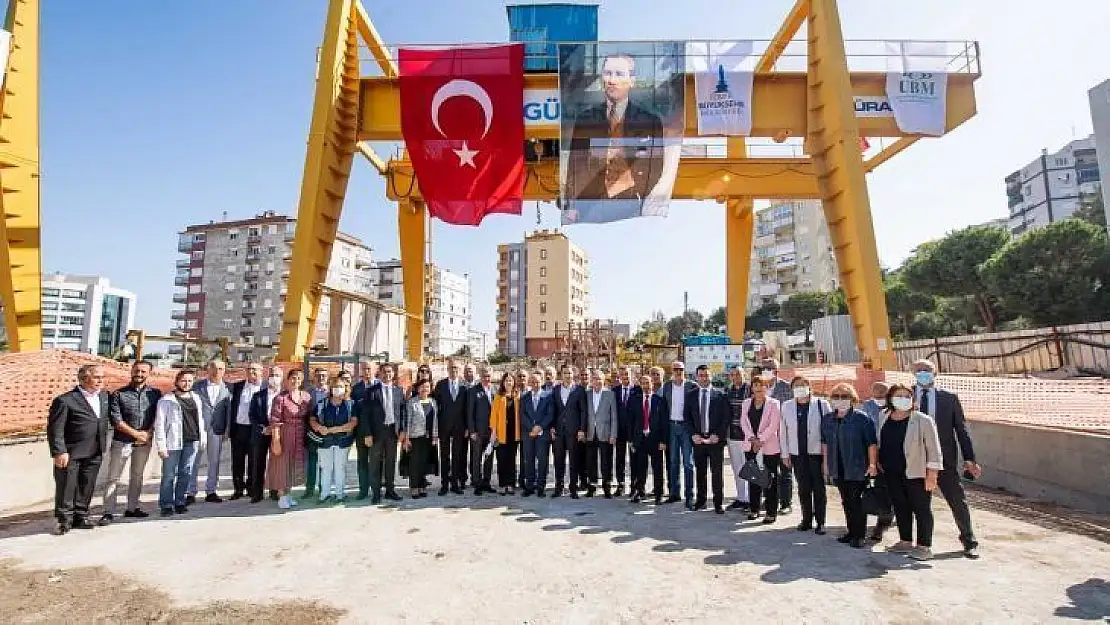 Narlıdere Metrosu'nda 14,5 kilometrelik tünel inşaatı tamamlandı