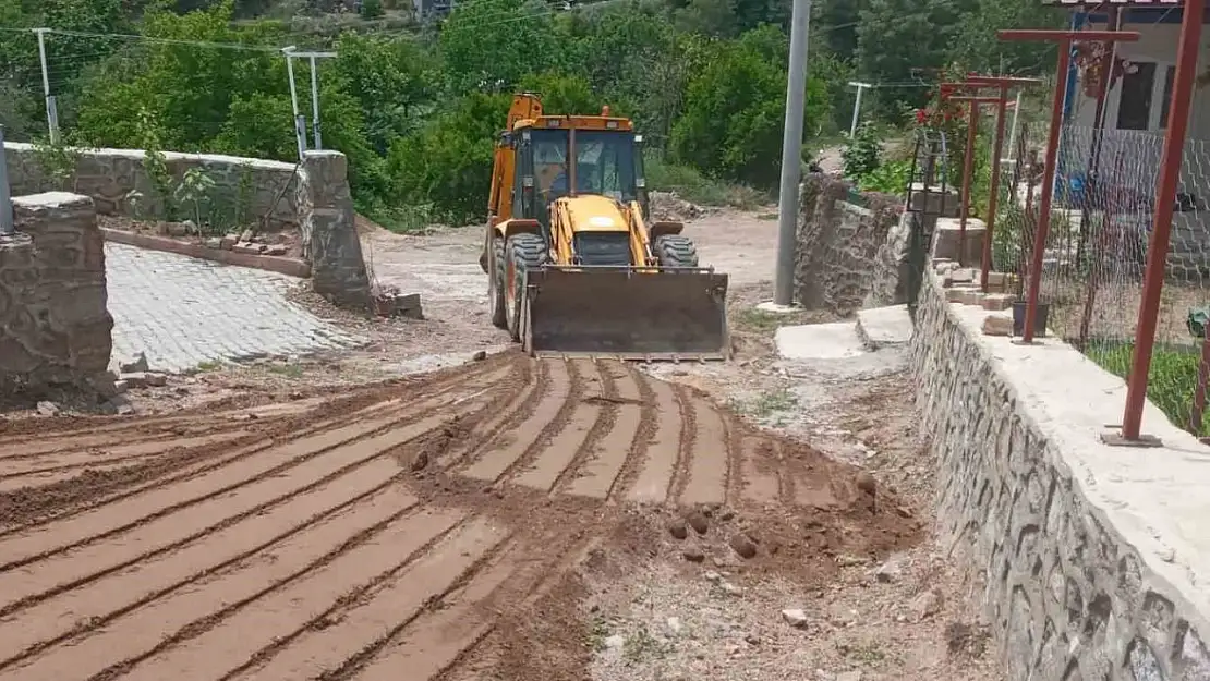 Nazilli Belediyesi Ketenova Mahallesi'nde yol çalışmalarına başladı