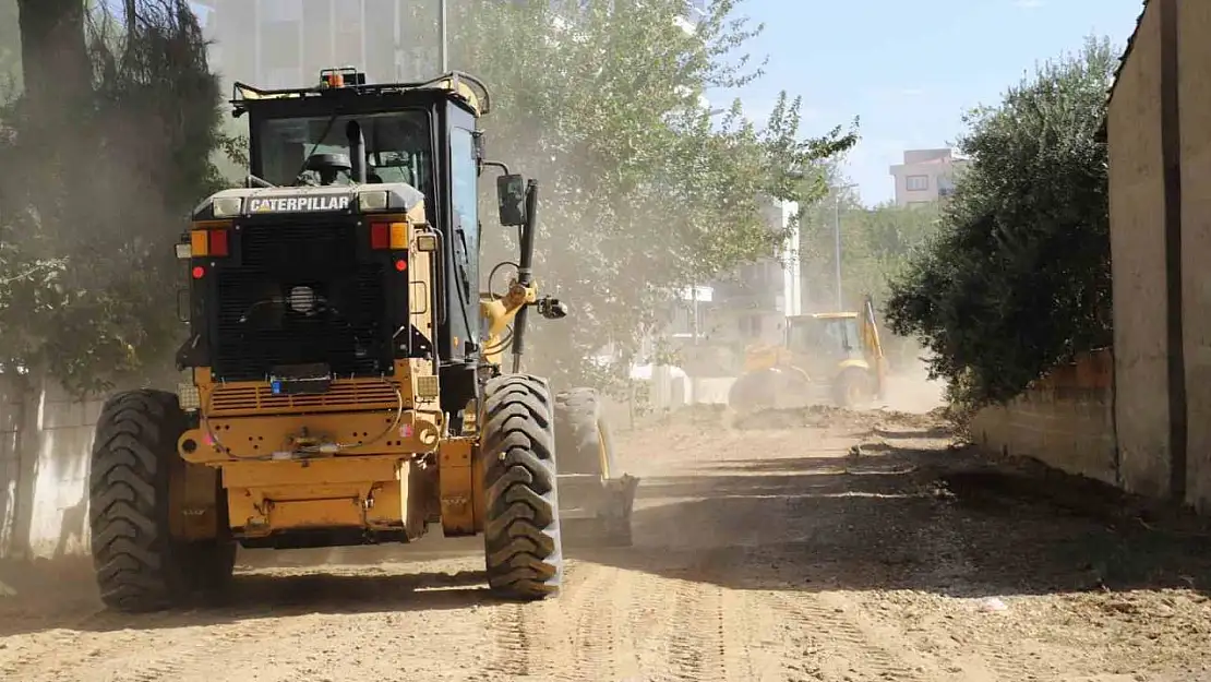 Nazilli'de yeni yol açma çalışmaları sürüyor