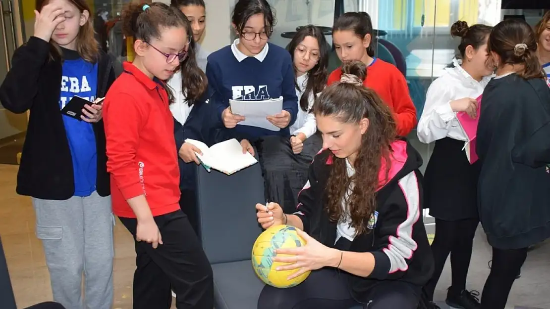 Nilüfer'in sultanları öğrencilerle buluştu