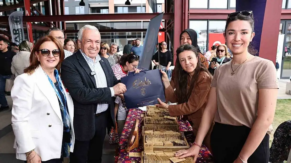 Nilüfer Tohum Takas Şenliği'nde yerel tohumlar paylaşıldı
