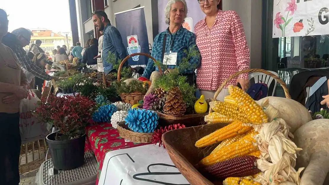 Nilüfer Tohum Takas Şenliğinde on binlerce tohum dağıtıldı