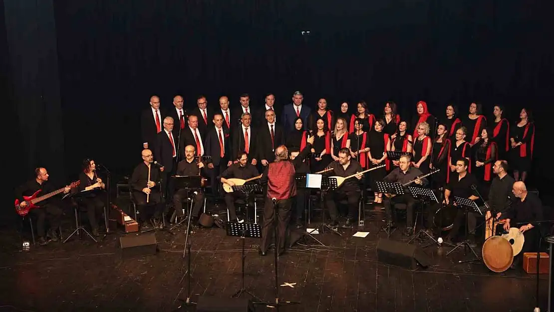 Nilüfer Türk Halk Müziği Korosu'ndan türkü şöleni