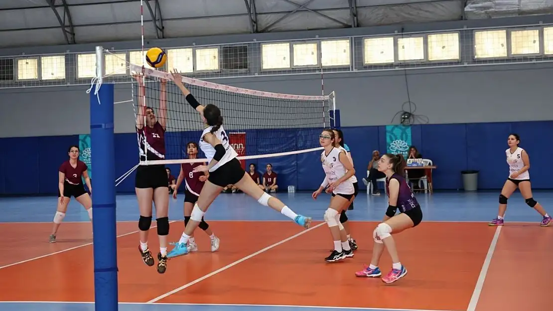 Nilüfer Uluslararası Spor Şenlikleri heyecanlı müsabakalara sahne oluyor