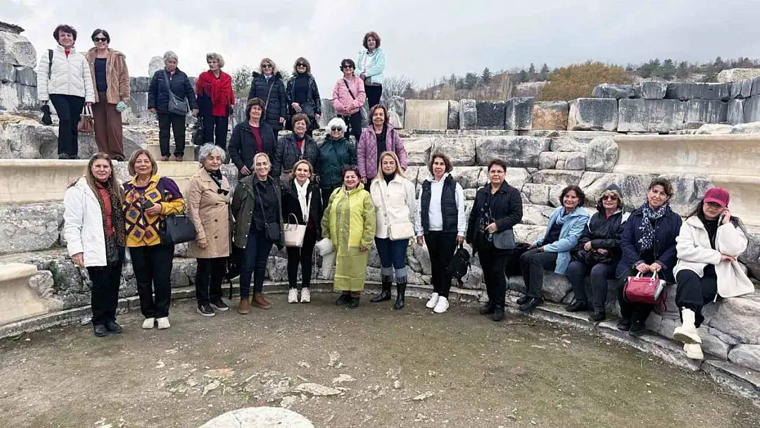 Öğretmenler Stratonikeia'yı gezdi