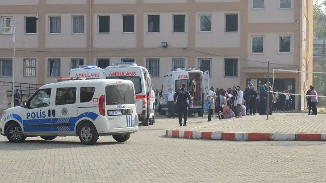 Okul kantininde ki çiğ köfteden zehirlendiler