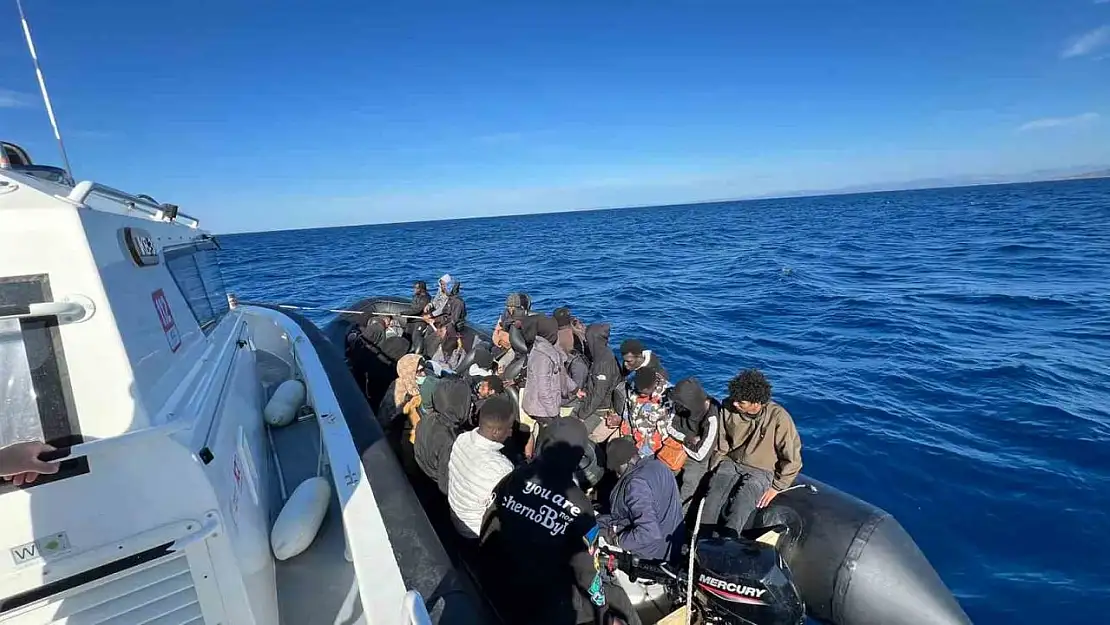 Ölüm yolculuğuna 'dur' dendi, 11'i çocuk 56 düzensiz göçmen yakalandı