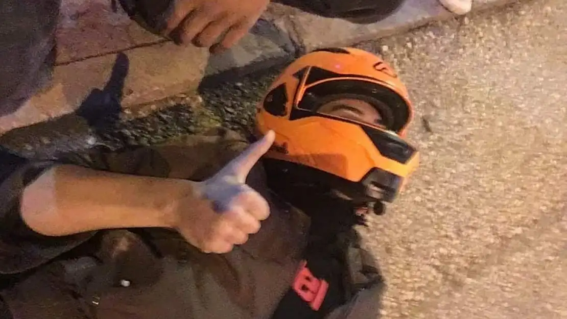 Ölümden döndüğü kaza sonrası özçekim yaptı, sosyal medyasında paylaştı
