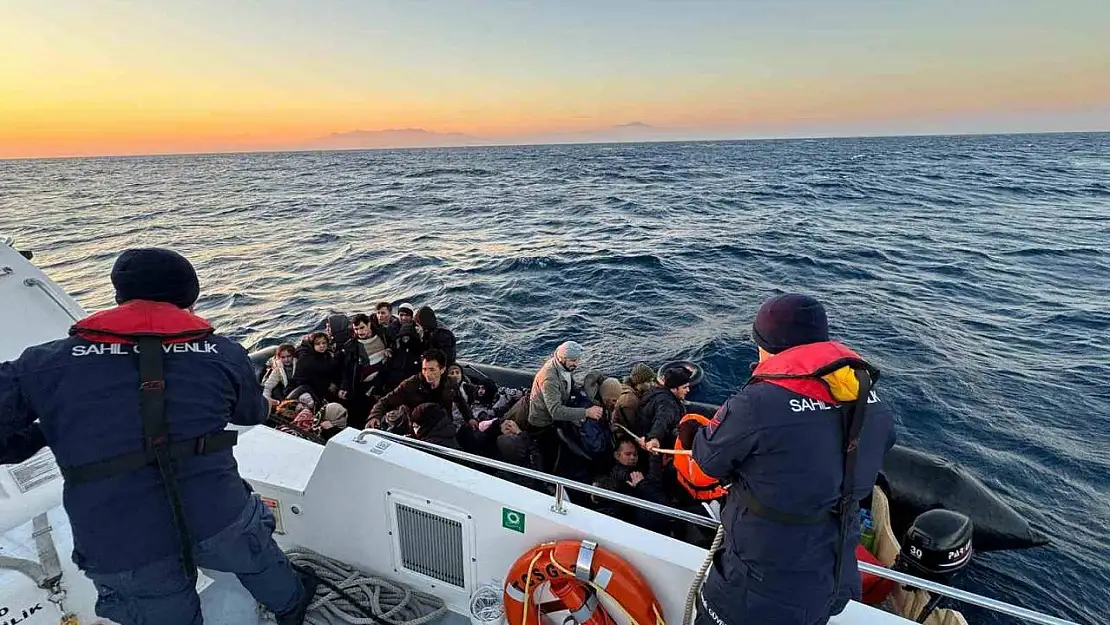 Ölüme sürüklenen 11'i çocuk 36 göçmen kurtarıldı