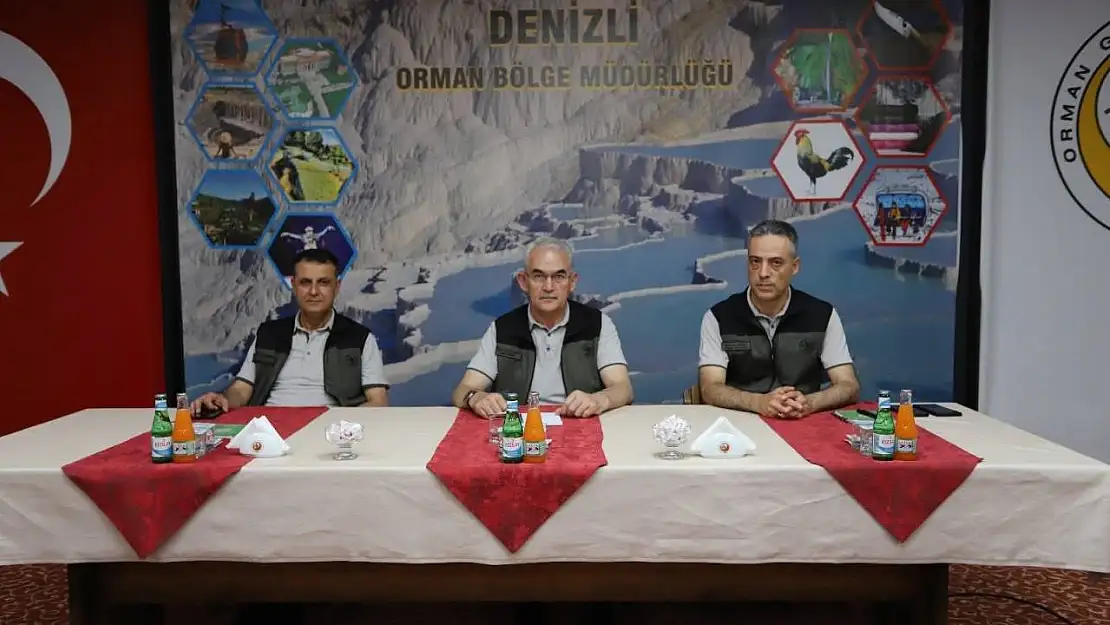 Orman Genel Müdürü Karacabey, Denizli'de orman yangınlarını önlemede gayret gösteren muhtarlarla bir araya geldi